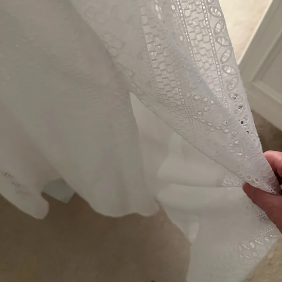 White House Black Market Full length white eyelet V neck side slit dress. Size 8 - Picture 6 of 9